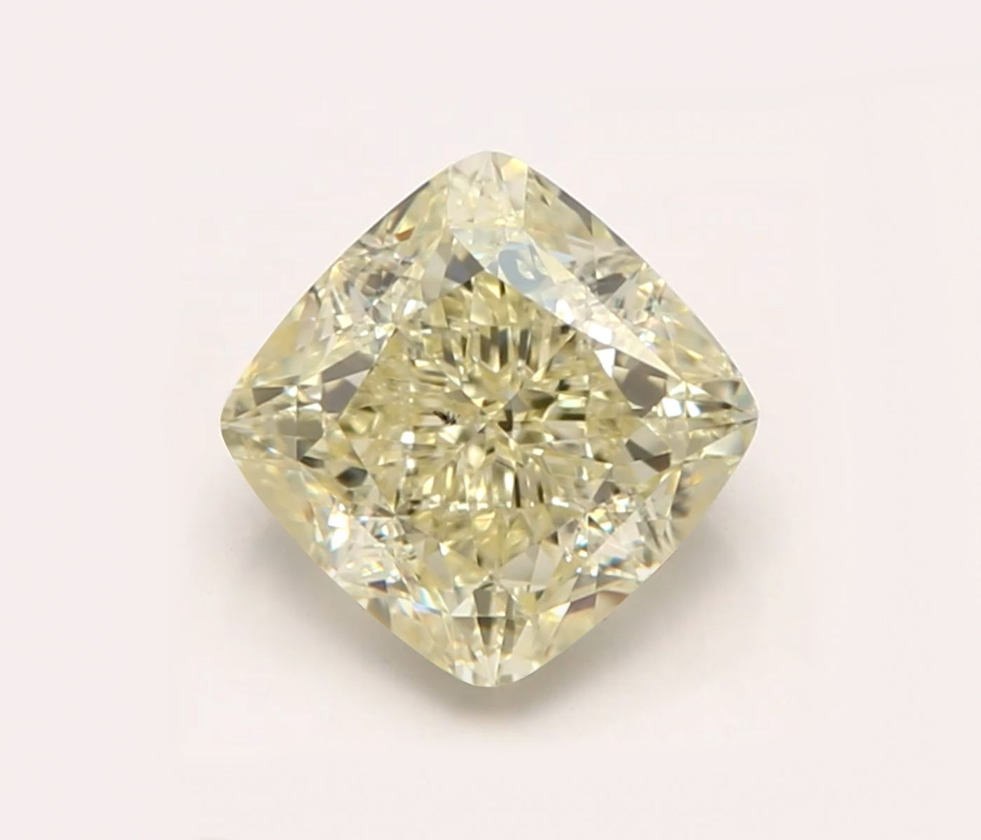 GIA-2456880131 GIA-2456880131